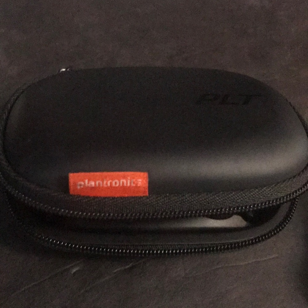 Wireless ear buds - Picture 2 of 4